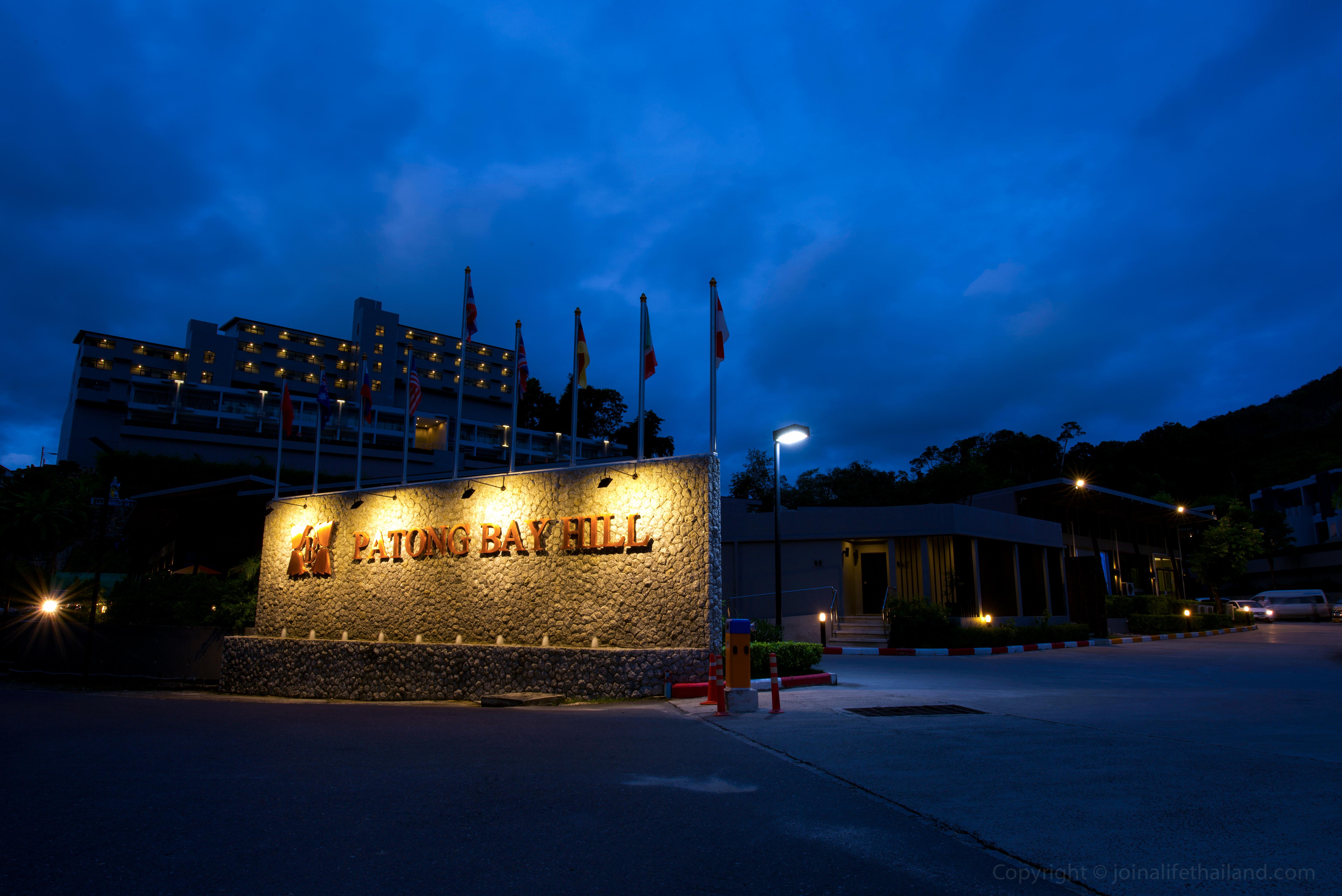 Готель Patong Bay Hill Екстер'єр фото