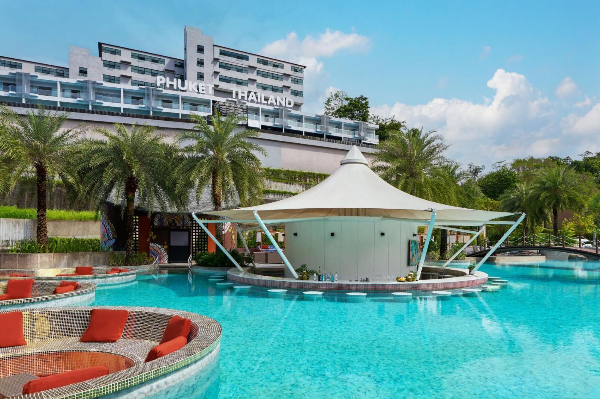 Готель Patong Bay Hill Екстер'єр фото
